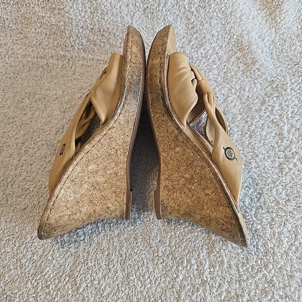 Born Driless Womens Monte Carlo Sandal Size 8 Tan Leather Slip-on Wedge Mule